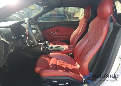 2017 Audi R8 Spyder из США, поврежденный, VIN WUAVACFX7H7903311